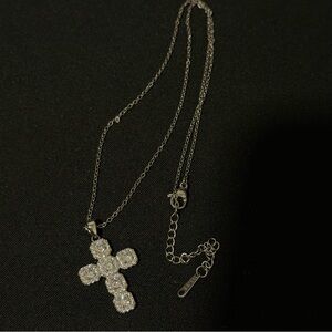 18k white gold plated w simulated diamond Cross Pendant Necklace | Brand New